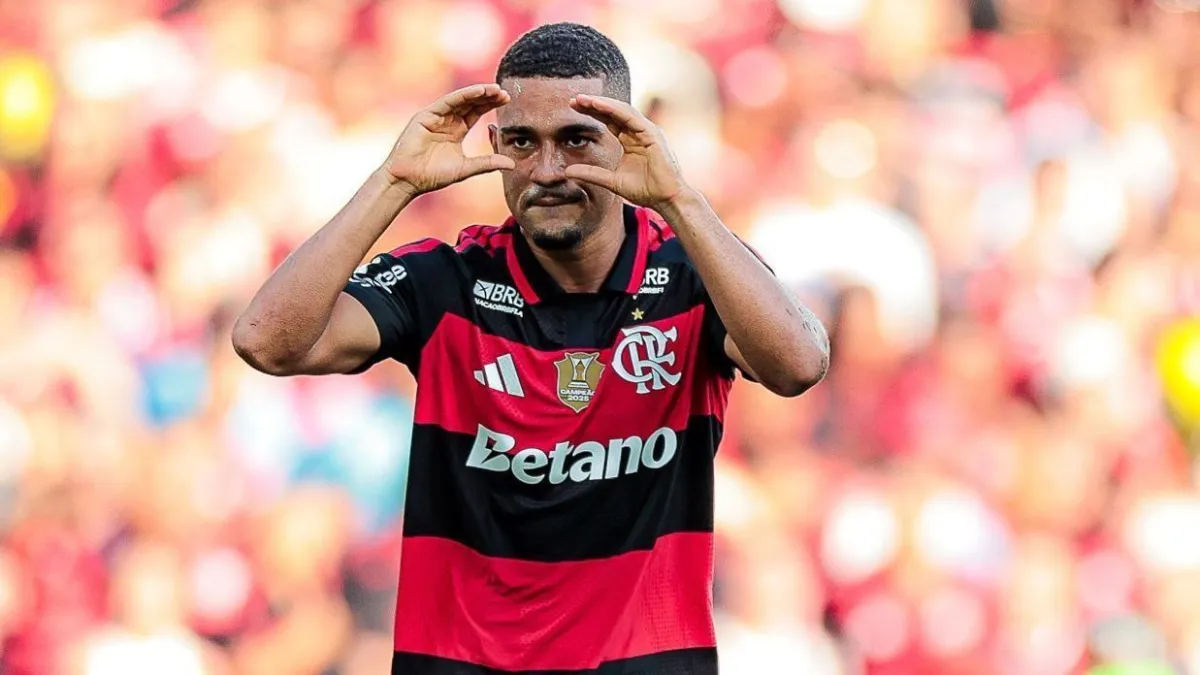 Flamengo vence Botafogo em tarde de golaços no Maracanã e segue caça ao Palmeiras no Brasileirão