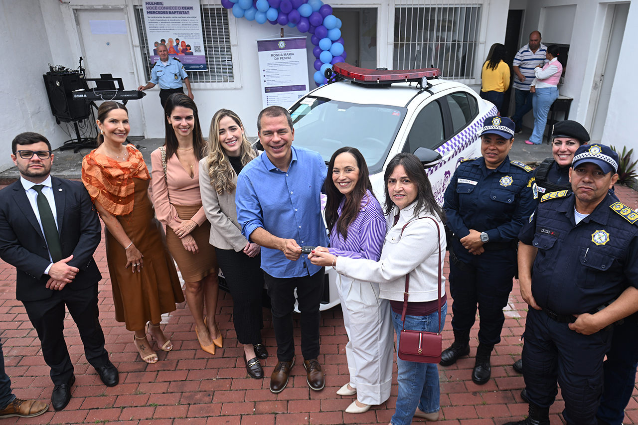Prefeito de Campos anuncia criação de Secretaria da Mulher durante entrega da primeira viatura da Ronda Maria da Penha