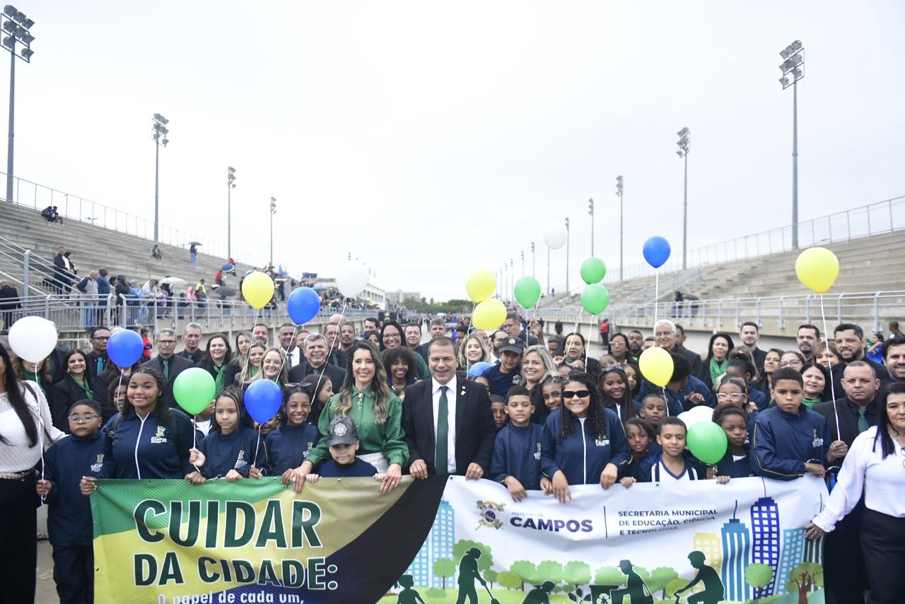 Prefeito Frederico Paes participa do Desfile da Independência em Campos